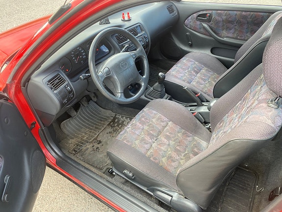 Toyota Corolla 13 of 13