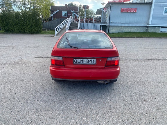 Toyota Corolla 6 of 13