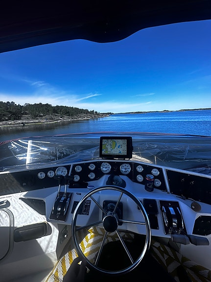 searay 300 SDB 3 of 5