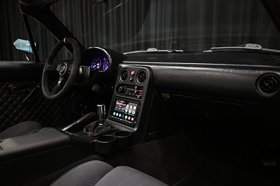 Mazda MX-5 24 of 27