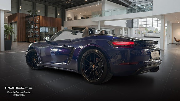 Porsche 718 Boxster 2 of 5