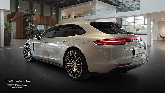Porsche Panamera 2 of 5