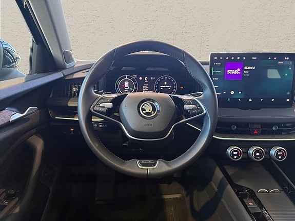 Skoda Superb 3 of 5