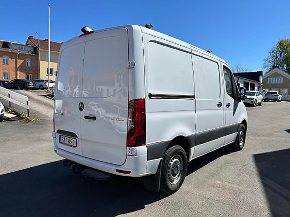Mercedes-Benz Sprinter 317 2 of 15