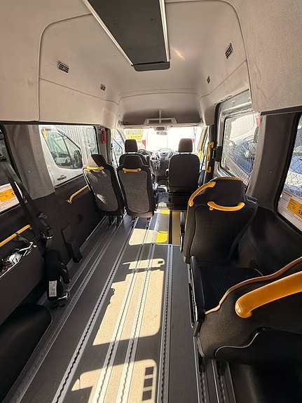 Ford Transit 6 of 6