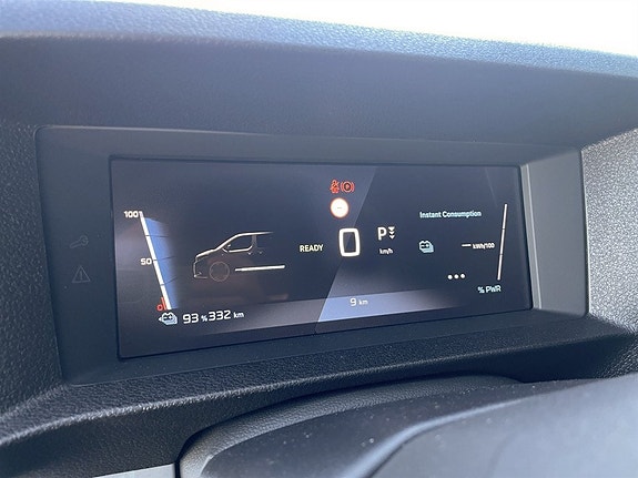 Peugeot e-Expert 8 of 14