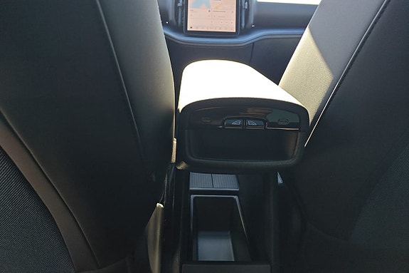 Volvo EX30 19 of 21