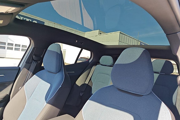 Volvo EX30 18 of 21