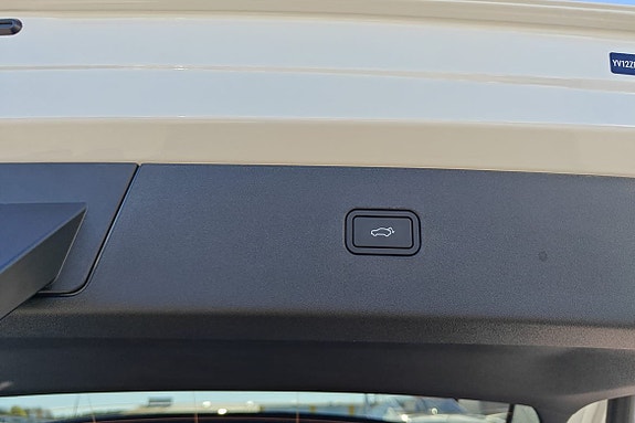 Volvo EX30 21 of 21