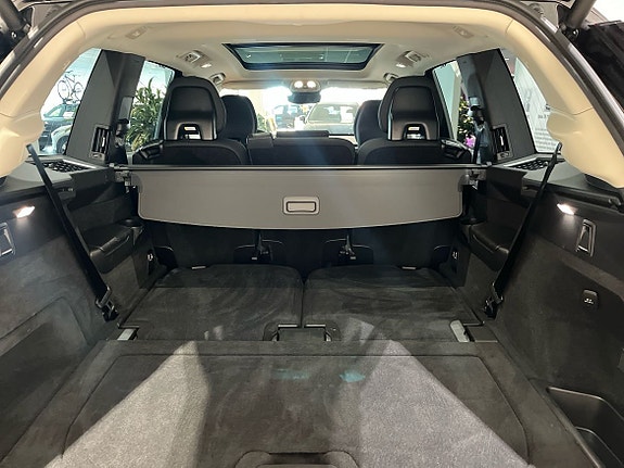 Volvo XC90 13 of 14