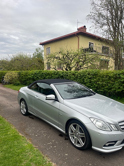 Mercedes-Benz E250 4 of 5