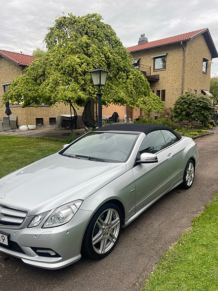 Mercedes-Benz E250 2 of 5
