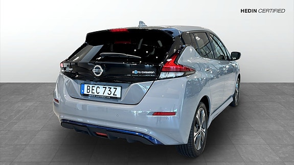 Nissan Leaf 4 of 5
