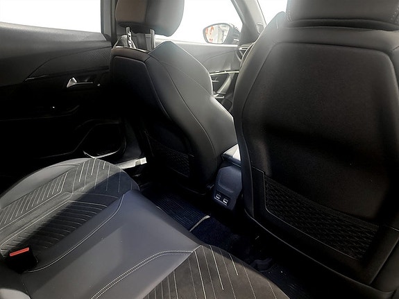 Peugeot 2008 8 of 15