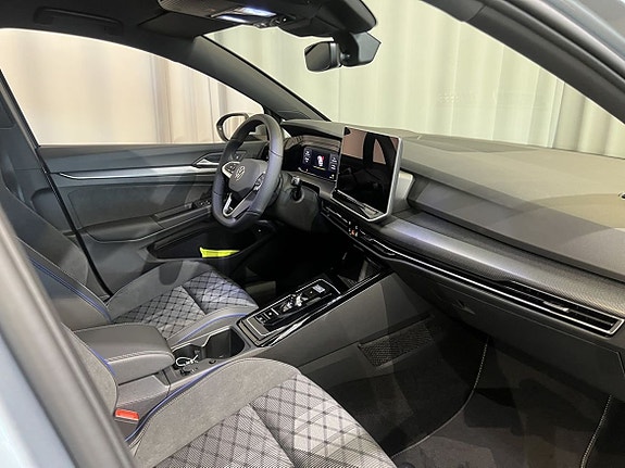 Volkswagen Golf I 19 of 23