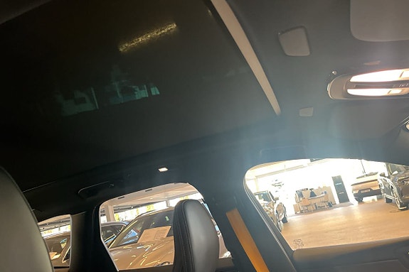 Volvo XC60 11 of 13