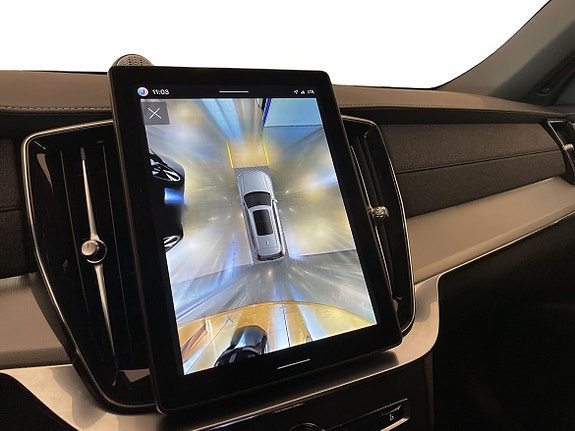 Volvo XC90 12 of 27