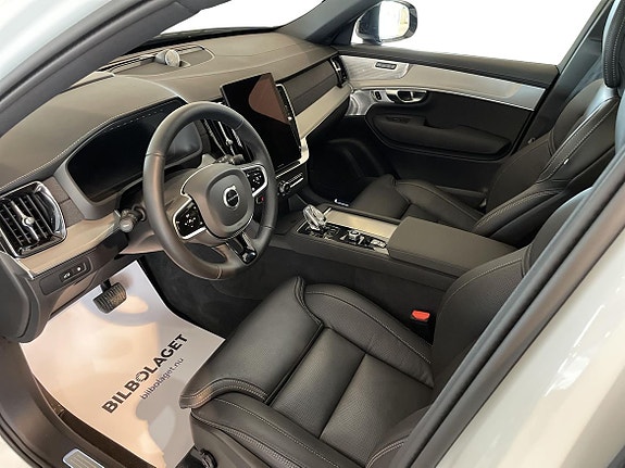Volvo XC90 6 of 27