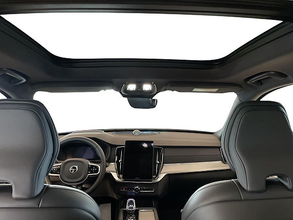 Volvo XC90 15 of 27
