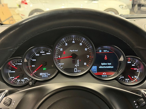 Porsche Cayenne S 15 of 19
