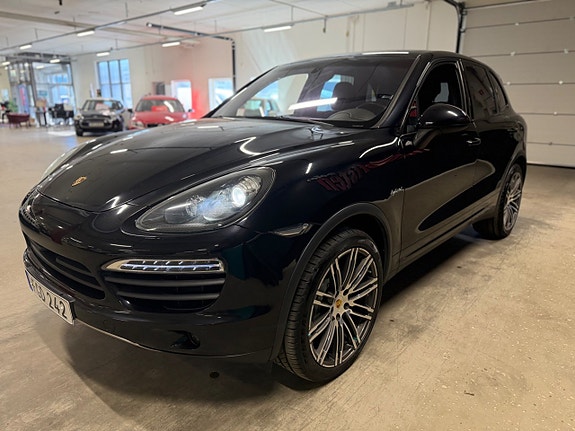 Porsche Cayenne S 6 of 19