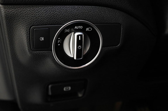 Mercedes-Benz CLA220 d 28 of 28