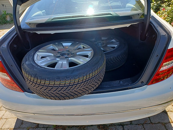 Mercedes-Benz C180 5 of 5