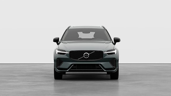 Volvo XC60 2 of 5