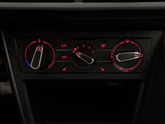 Volkswagen Polo 21 of 26