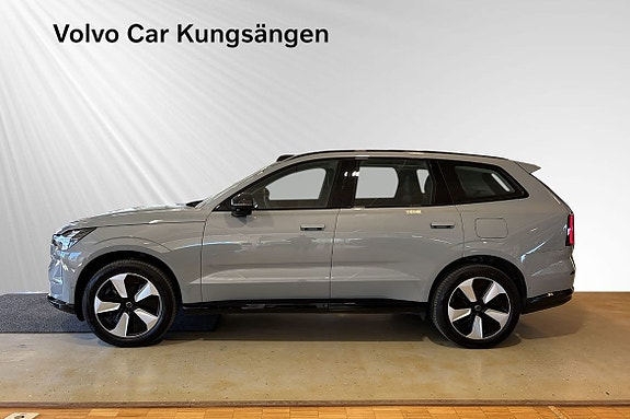 Volvo EX90 3 of 5