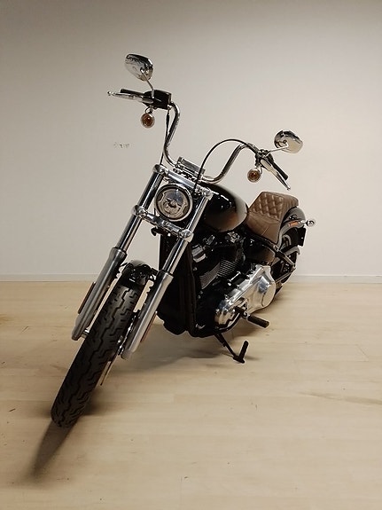 Harley-Davidson Softtail Standard 124 kit Kampanj - Demo 3 of 6