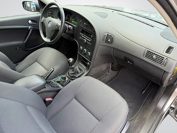 Saab 9-5 16 of 18