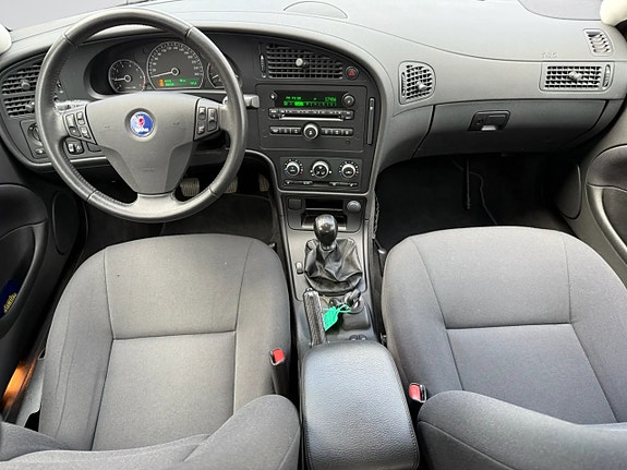 Saab 9-5 13 of 18