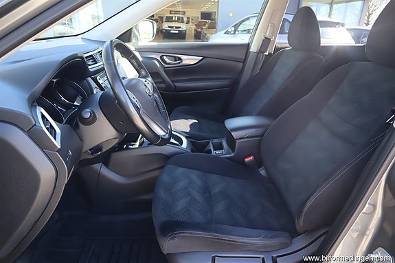 Nissan X-Trail 4 of 5