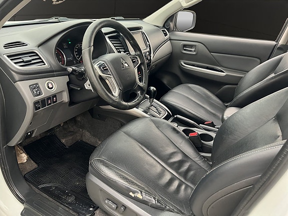 Mitsubishi L200 16 of 30