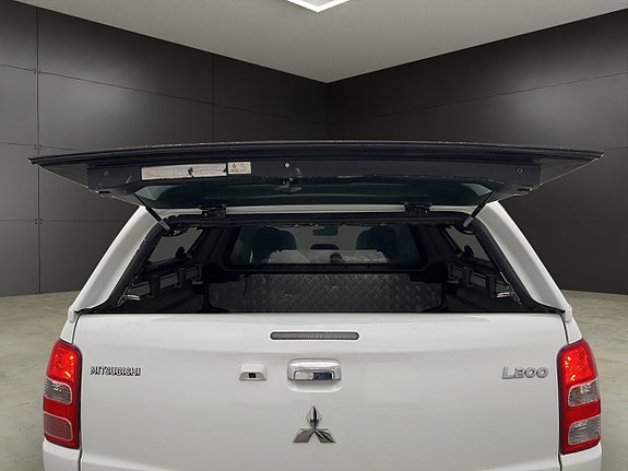 Mitsubishi L200 14 of 30