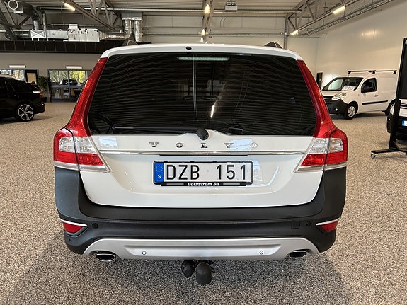 Volvo XC70 3 of 5