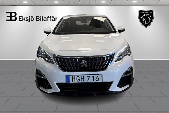 Peugeot 3008 2 of 5
