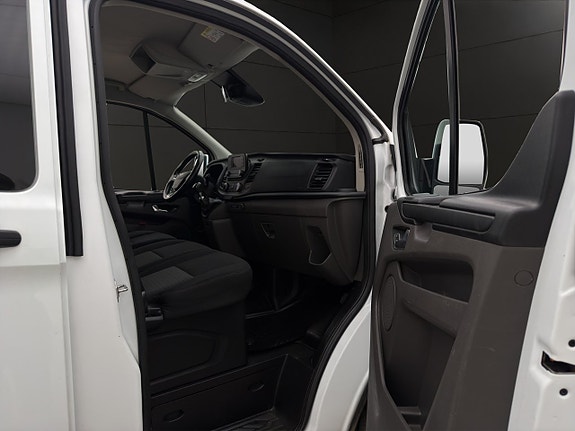 Ford Custom Tourneo 23 of 27
