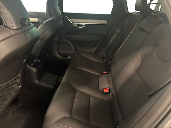 Volvo V90 7 of 16