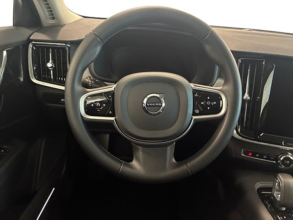 Volvo V90 11 of 16