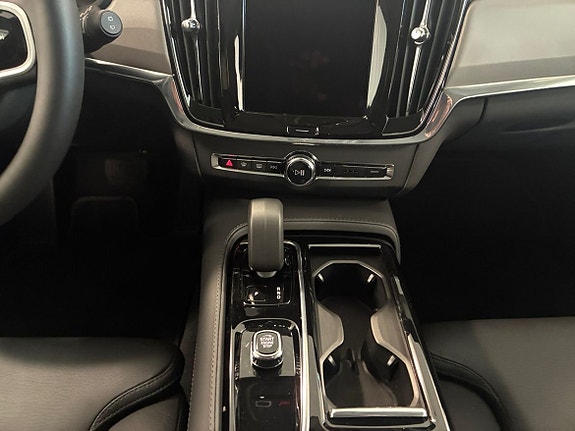 Volvo V90 13 of 16