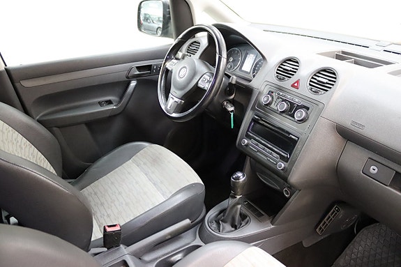 Volkswagen Caddy Maxi 3 of 5
