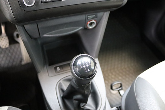 Volkswagen Caddy Maxi 17 of 18