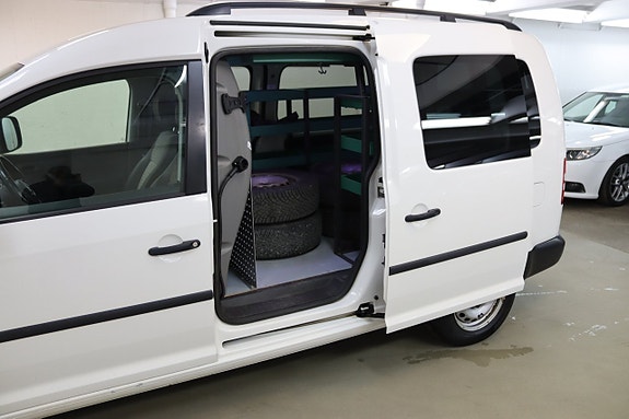 Volkswagen Caddy Maxi 12 of 18
