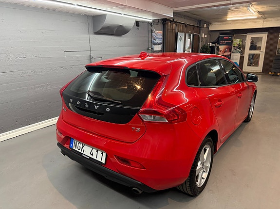 Volvo V40 5 of 5