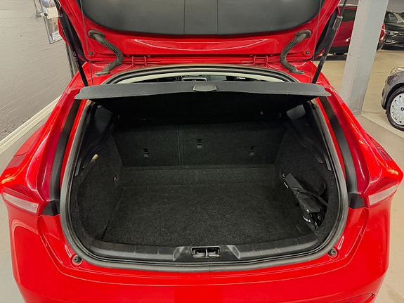 Volvo V40 6 of 9