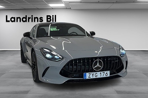 Mercedes-Benz AMG GT 63 3 of 5