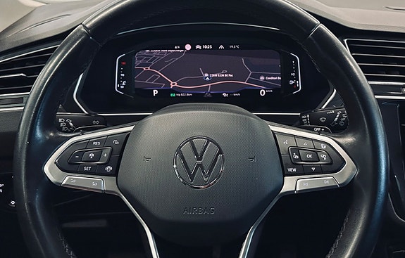 Volkswagen Tiguan 12 of 12