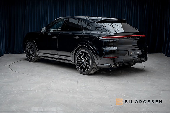 Porsche Cayenne Coupe 3 of 5